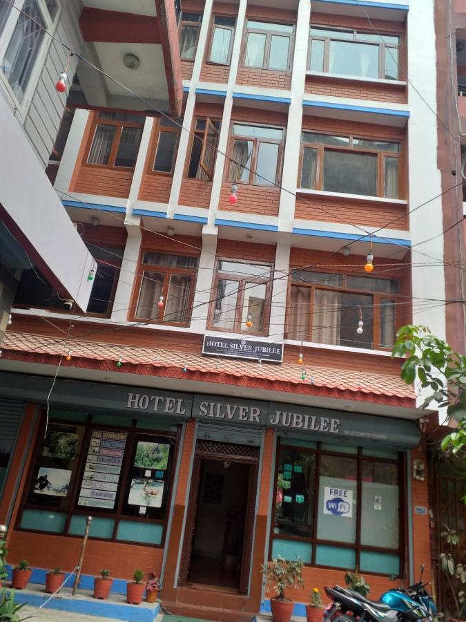 Hotel Silver Jubilee Катманду Екстериор снимка