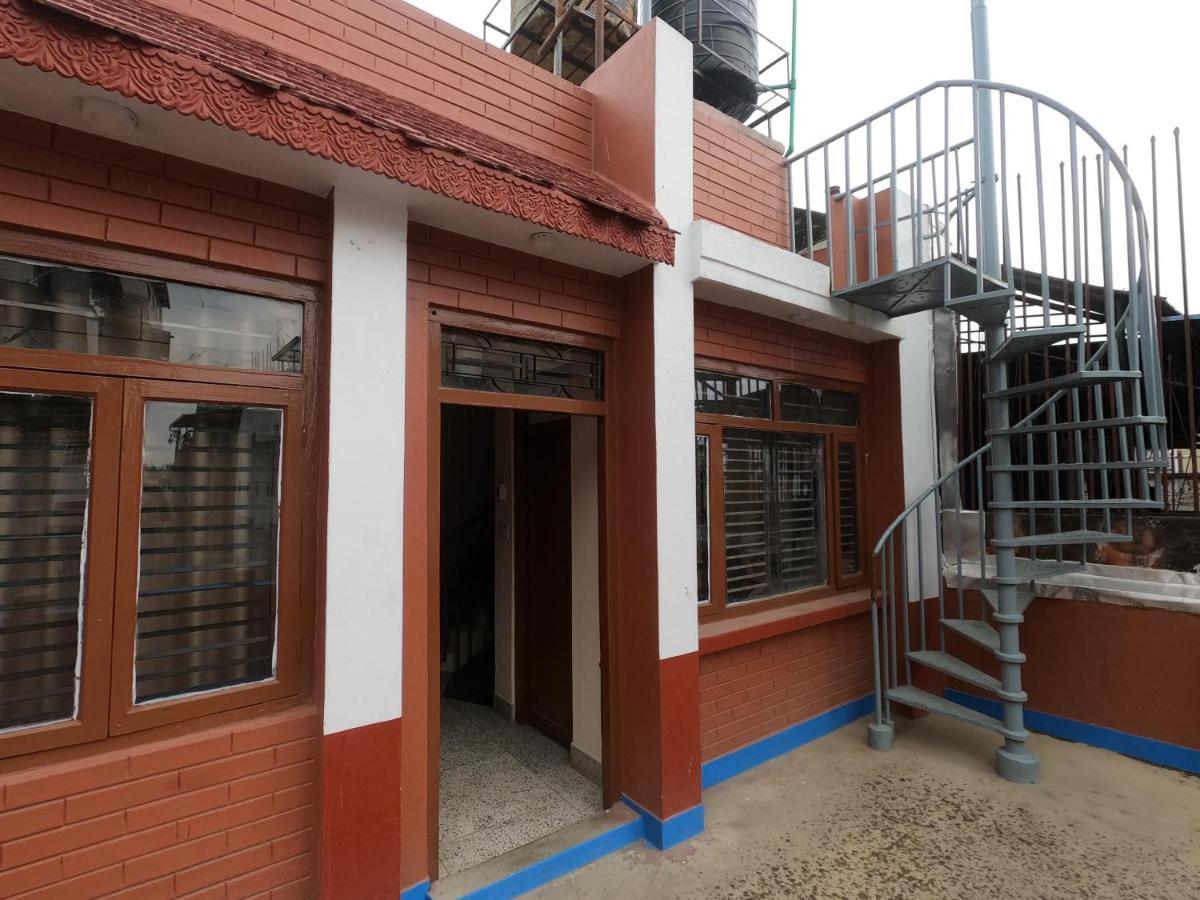 Hotel Silver Jubilee Катманду Екстериор снимка