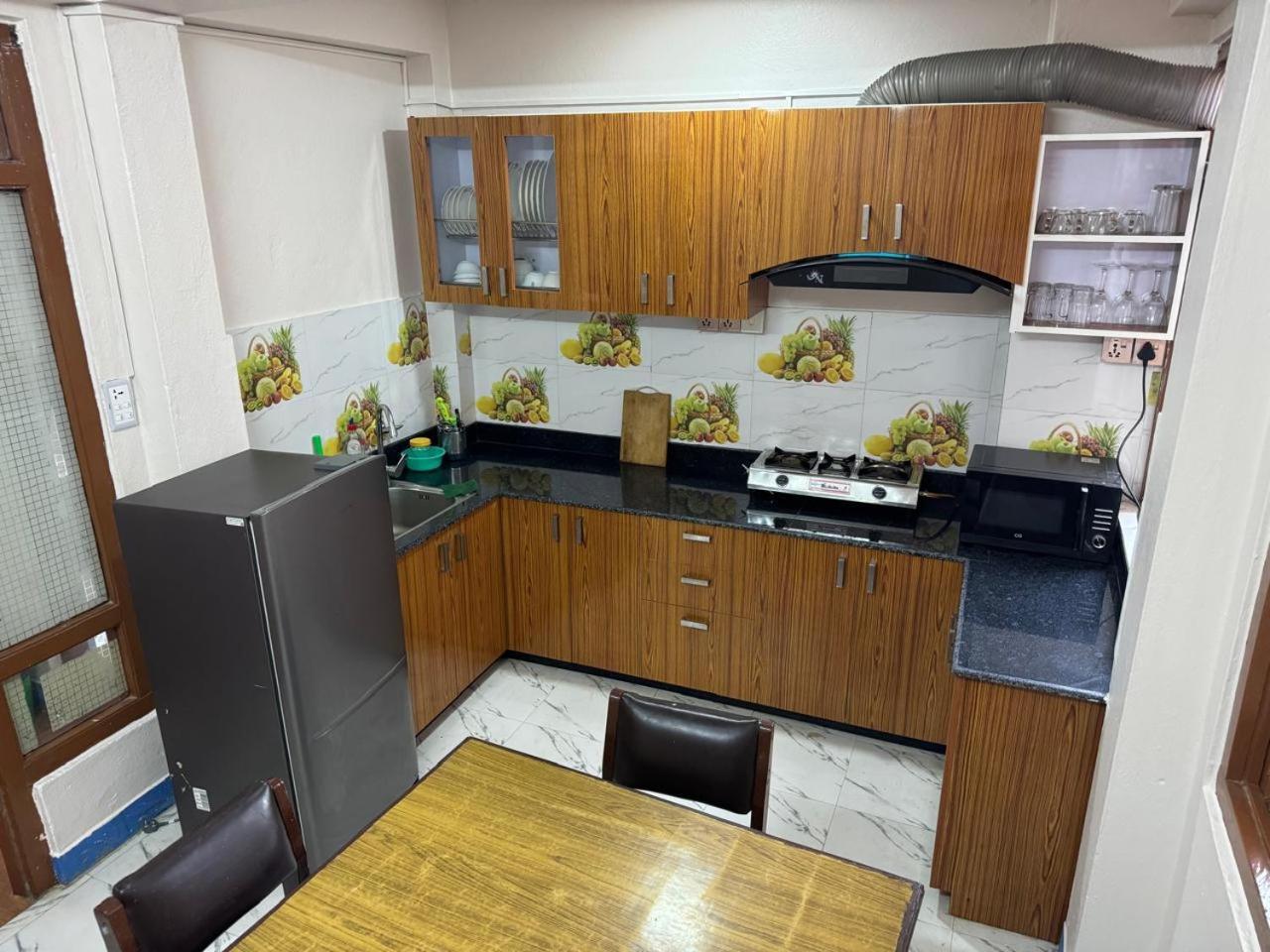 Hotel Silver Jubilee Катманду Екстериор снимка